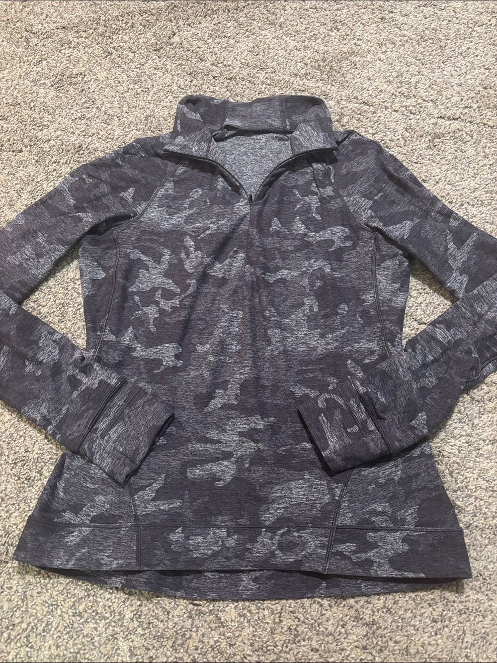 Lululemon Outrun the Elements 1/2 Zip size 10